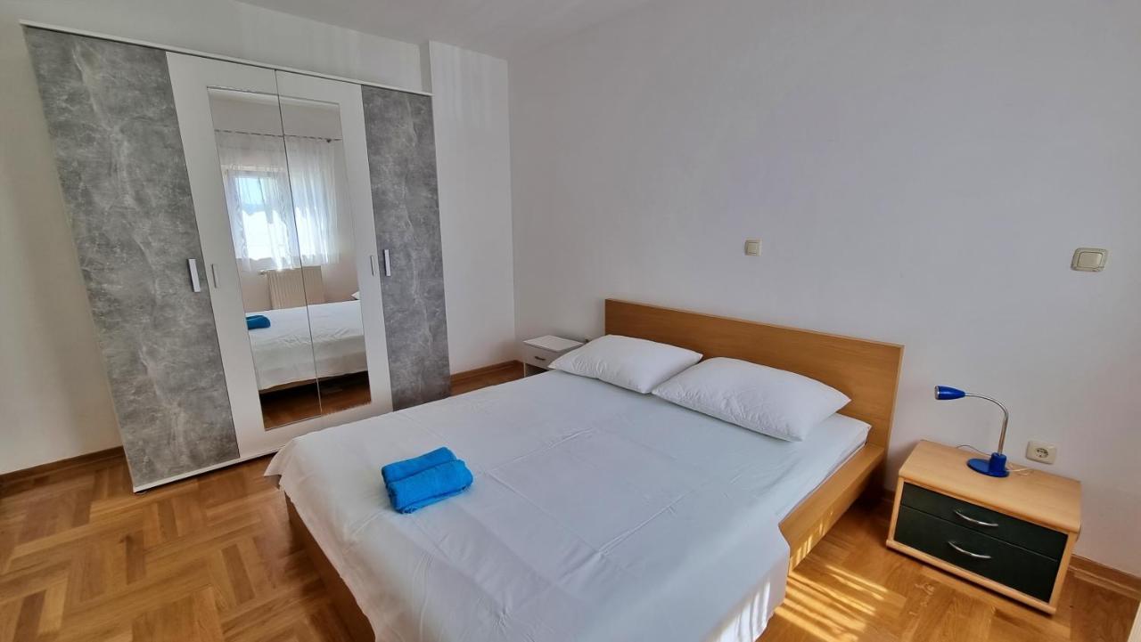 אומיס Apartments Stare Duce 6 מראה חיצוני תמונה